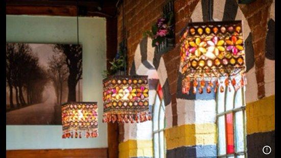 Damas Cafe and Restaurant